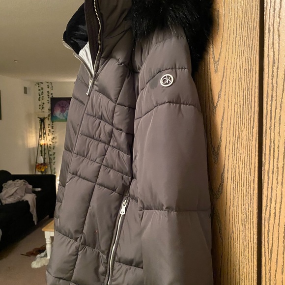 Calvin Klein bubble jacket - Picture 3 of 4